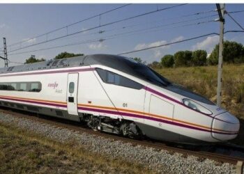 Renfe sustituye 34 trenes por autobuses este fin de semana entre Sevilla y Málaga por obras de Adif
