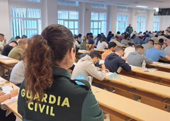Cerca de 28.000 personas opositan este sábado a una de las 3.118 plazas ofertadas para ingresar en la Guardia Civil