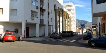 La Policía incauta un arma de fuego y un táser tras un conflicto entre dos familias en Fuengirola