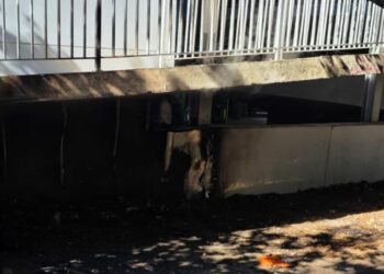 Bomberos intervienen en Estepona por un incendio en un parking subterráneo