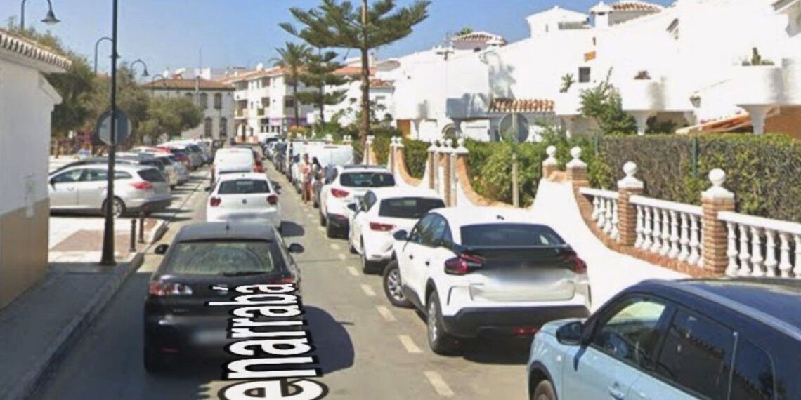 Detenido en Mijas por agredir e insultar a su pareja en un establecimiento