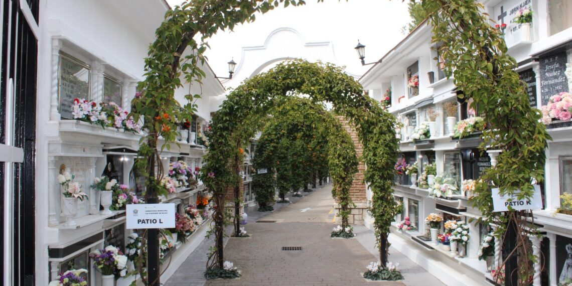 Mijas establece nuevos horarios para el cementerio municipal