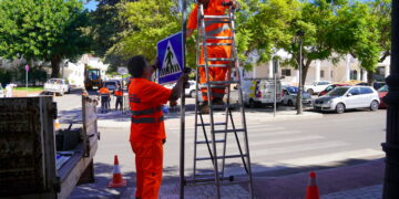 Una ‘Brigada de Barrios’ trabaja desde este mes en Estepona para mejorar y reforzar el mantenimiento de los mismos