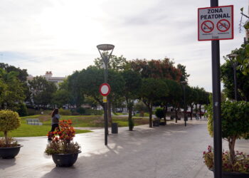 Prohibido circular por aceras o túneles y usar auriculares o móviles, algunas de las normas sobre patinetes que implantará Estepona