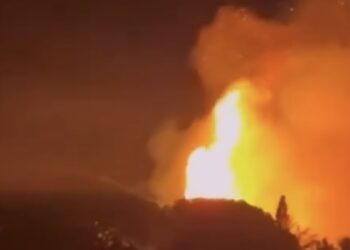 Un incendio afecta a una vivienda okupada junto al Corte Inglés de Marbella