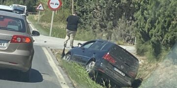 Un nuevo accidente en la carretera de El Secadero deja a una mujer herida