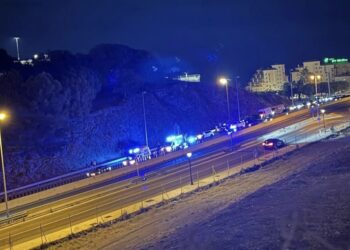 Grave accidente en Fuengirola: dos menores heridos, de 3 y 10 años, tras una colisión en la A-7