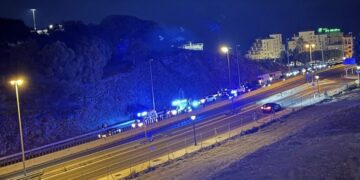 Grave accidente en Fuengirola: dos menores heridos, de 3 y 10 años, tras una colisión en la A-7