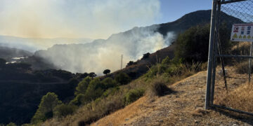 Controlado el incendio forestal de la Arquita de Casares