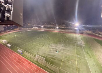 Renovada la iluminación LED del campo de fútbol y la pista de atletismo del Elola