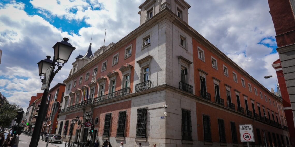 Desde Málaga denunciaron una «revictimización» por el mal funcionamiento de las pulseras de control telemático