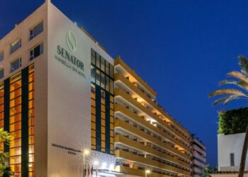 El Hotel Senator cierra sus puertas y los trabajadores piden la subrogación para «seguir trabajando»