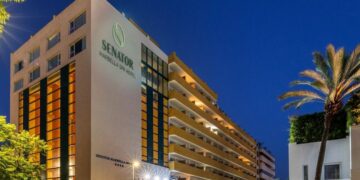 El Hotel Senator cierra sus puertas y los trabajadores piden la subrogación para «seguir trabajando»