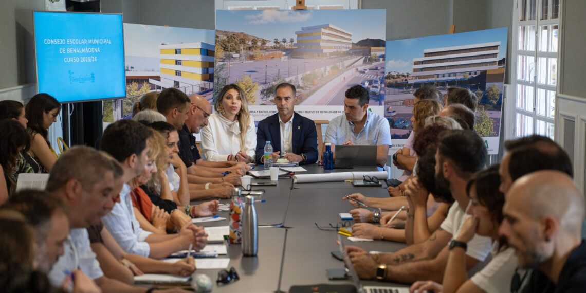 El Consejo Escolar Municipal de Benalmádena refuerza su compromiso con la educación pública