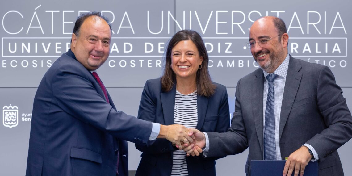 Nace la Cátedra UCA-Hidralia para impulsar desde San Fernando el conocimiento sobre la evolución climática y su impacto en humedales y esteros