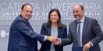 Nace la Cátedra UCA-Hidralia para impulsar desde San Fernando el conocimiento sobre la evolución climática y su impacto en humedales y esteros