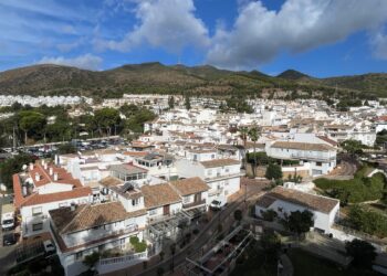 Benalmádena encarga la elaboración de un estudio de las viviendas vacías para promover el alquiler en el municipio