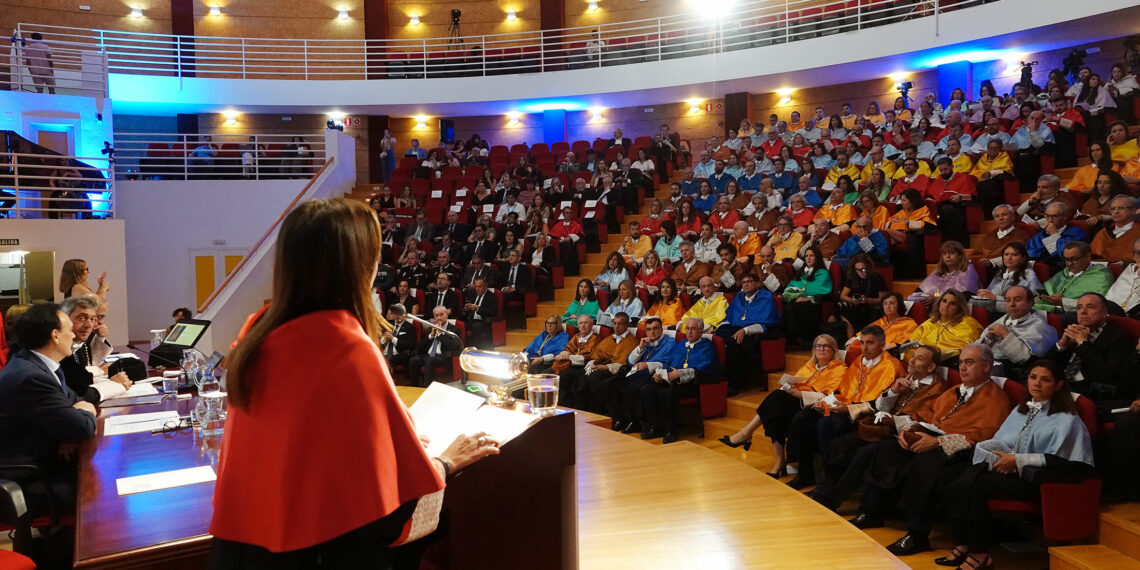 La UMA inaugura el curso 2025-26 en un acto que une a la sociedad andaluza