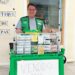 Manuel Barbero, vendedor de la ONCE, reparte 815.000 euros en la calle Terraza de Estepona