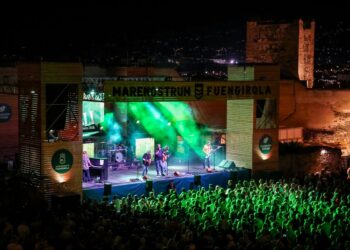 Los finlandeses Eppu Normaali triunfan en Marenostrum Fuengirola con una noche de rock inolvidable