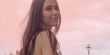 El último adiós a Silvia, la joven de San Pedro fallecida en un trágico accidente: «Era una persona llena de luz»