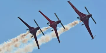 Las aeronaves «más espectaculares» surcarán el cielo de la costa de Vélez en el X Festival Aéreo Internacional