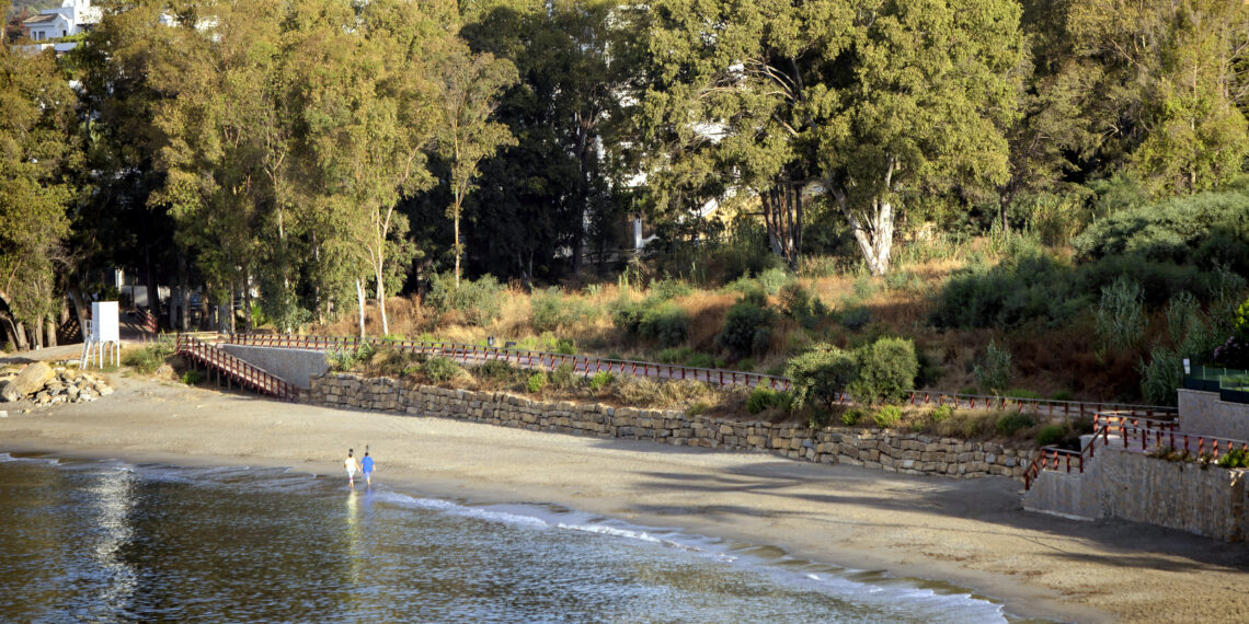 Estepona licita las obras del tramo de corredor litoral en Bahía Dorada