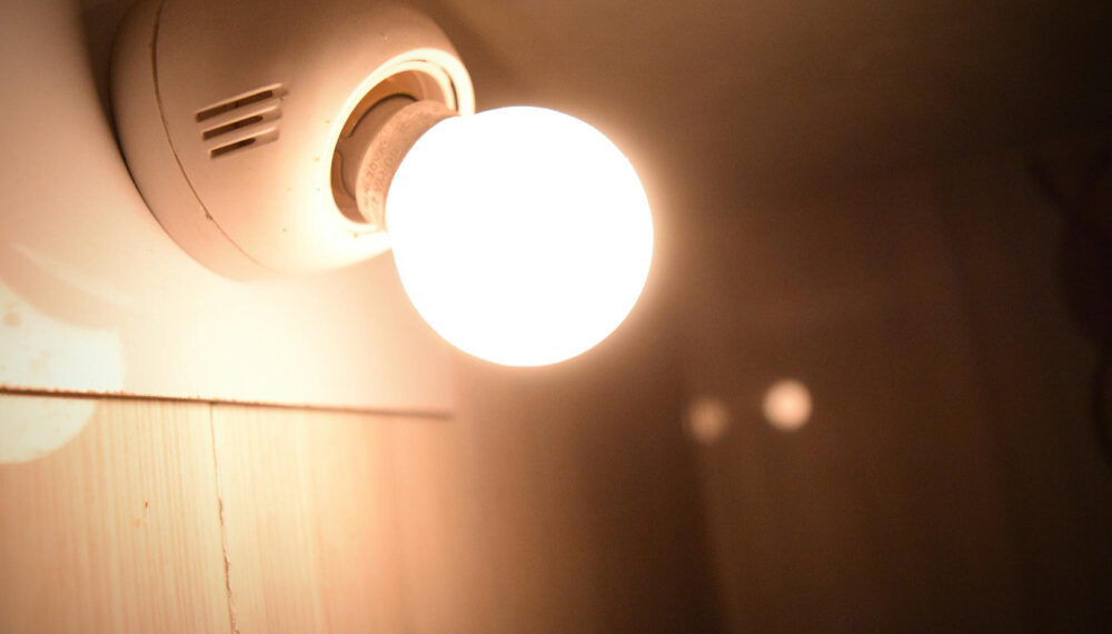 La luz se encarece un 40% en octubre y podría subir más si el gas abandona su estado de «calma»