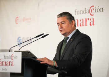 Moreno nombra a Sanz consejero de Sanidad, Presidencia y Emergencias