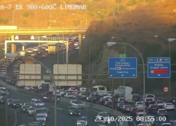 Caos en la A-7: fuertes retenciones en Málaga por vehículos averiados en Ciudad Jardín y Torremolinos