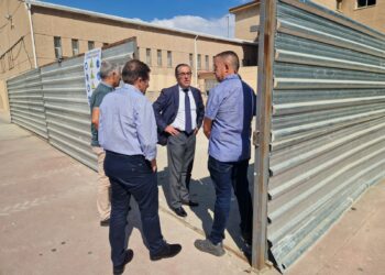 Más de 819.000 euros para obras de ampliación y retirada de amianto en el IES Fernando de los Ríos de Málaga