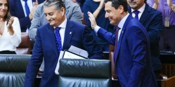 Antonio Sanz presenta 16 propuestas en el Parlamento para mejorar la sanidad en Andalucía