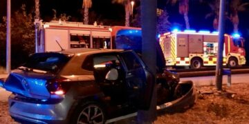Dos personas heridas en un accidente de tráfico en Estepona