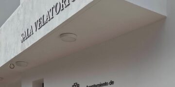 Casares recepciona el nuevo edificio de salas de velatorio: inversión municipal de más de un millón de euros