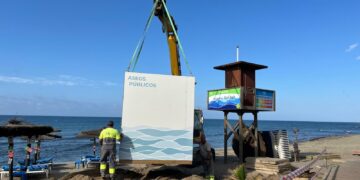 Mijas cierra la temporada de verano de playas con casi tres mil actuaciones sanitarias