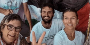 «Nos han metido en jaulas, atados de pies y manos»: las palabras del mijeño Rafa Borrego, activista de la Flotilla intervenida por Israel