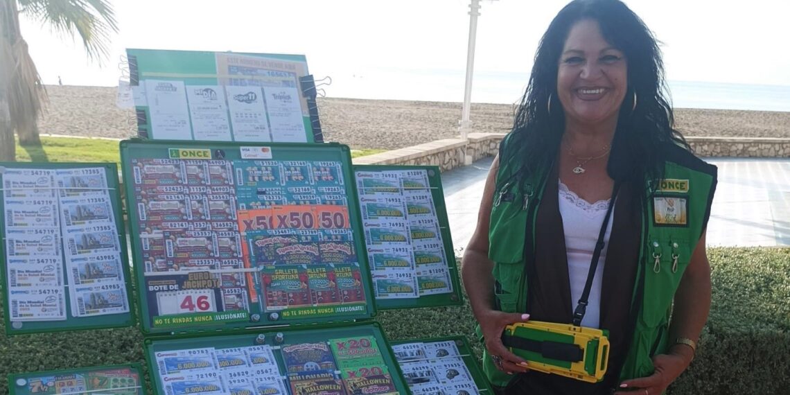 La ONCE deja 350.000 euros de diez cupones premiados en el paseo marítimo Antonio Banderas de Málaga