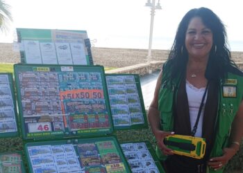 La ONCE deja 350.000 euros de diez cupones premiados en el paseo marítimo Antonio Banderas de Málaga