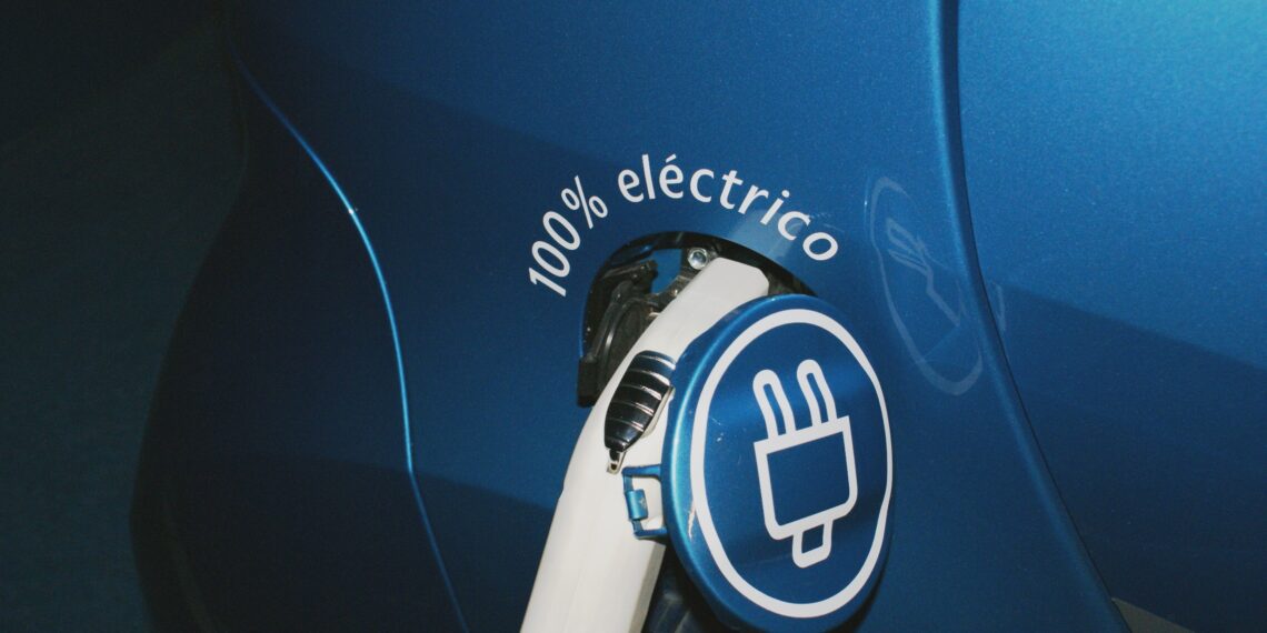 Andalucía destina 13,36 millones más en ayudas a la compra de vehículos eléctricos de MOVES III 2025