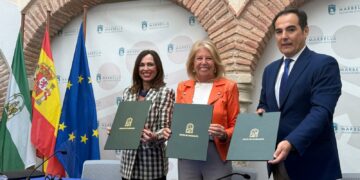 Junta y Ayuntamiento firman el convenio para el acceso a la futura Ciudad de la Justicia de Marbella
