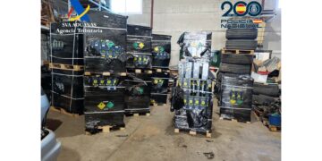 Desarticulada una organización criminal dedicada al contrabando internacional de tabaco y de óxido nitroso