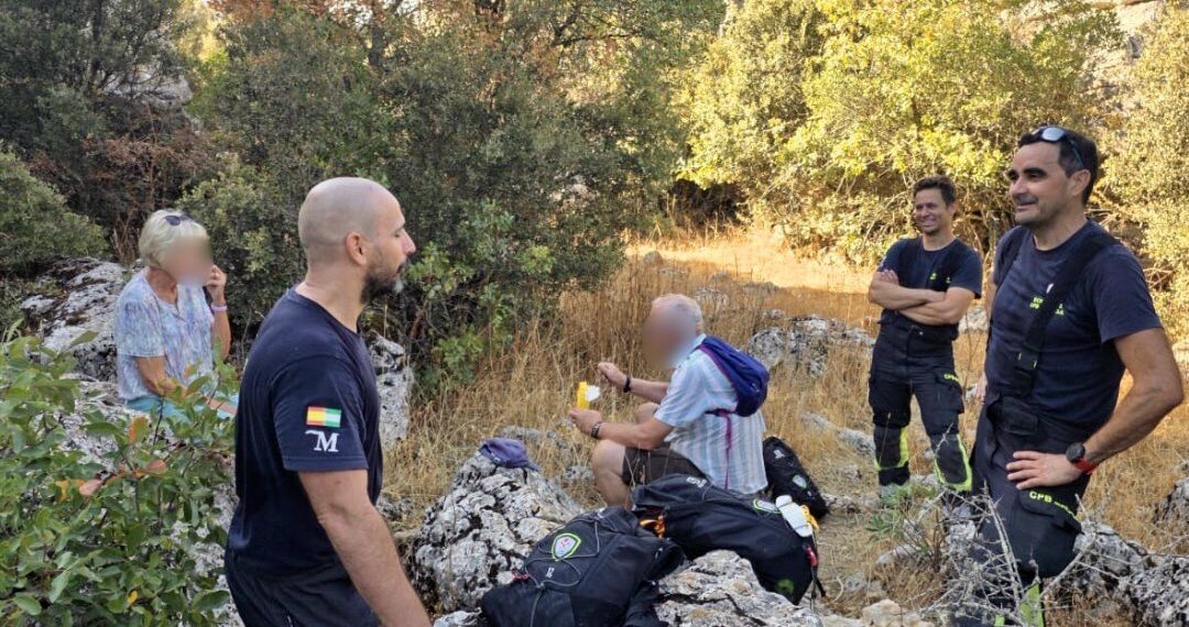 Rescatan a dos senderistas perdidos durante una ruta en El Torcal