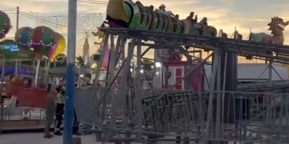 Susto en la Feria de San Pedro: Bomberos rescatan a pasajeros atrapados en una atracción