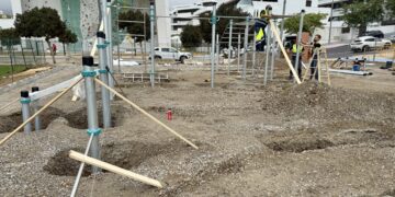 Continúa la ampliación de la red de instalaciones deportivas gratuitas con una nueva zona de calistenia