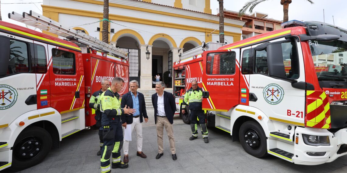 Marbella refuerza el parque móvil de Bomberos con la incorporación de tres vehículos