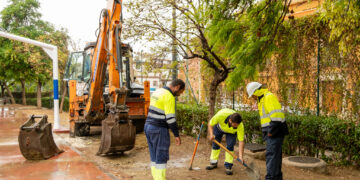 Marbella pone en valor la pista deportiva de Las Medranas con la mejora de la iluminación y la eficiencia energética
