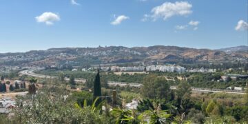 Una agrupación de vecinos de Mijas estalla contra la autopista de la Costa del Sol: «Es un ruido constante, no se puede tolerar»