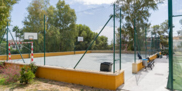 Estepona saca a licitación la construcción de dos nuevas pistas de pádel gratuitas en el extrarradio