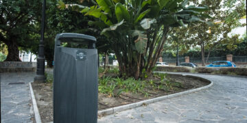 San Pedro Alcántara gana 8.400 logros de capacidad para el depósito de residuos con la instalación de 70 nuevas papeleras