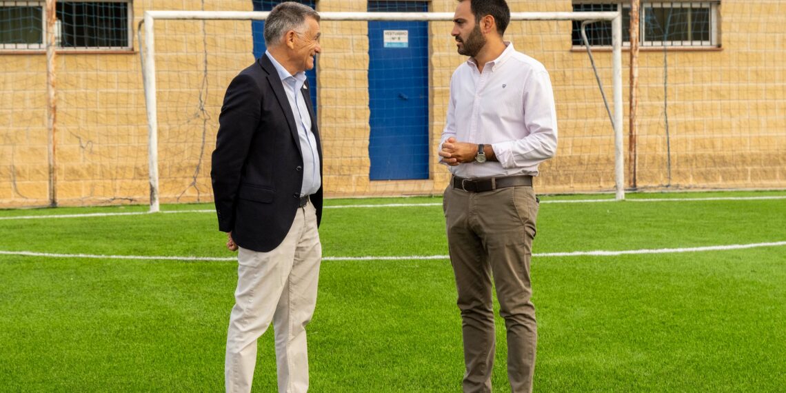 Reabierto el campo de fútbol 5 número 2 del estadio Antonio Naranjo tras la renovación integral de su césped artificial